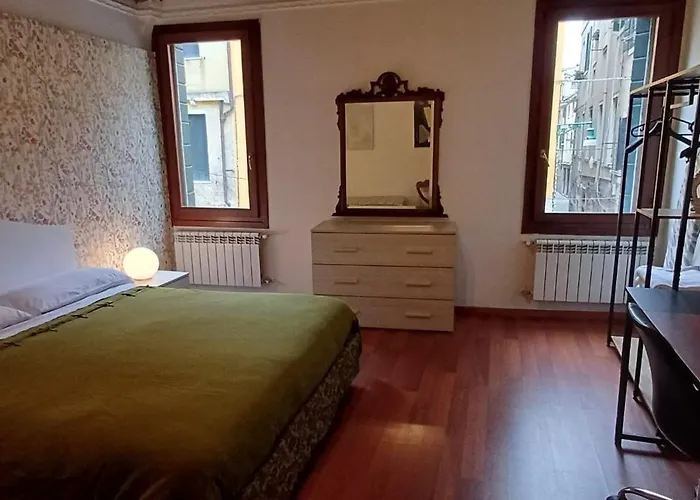 La Bella - Entire Private Appartement Venetië
