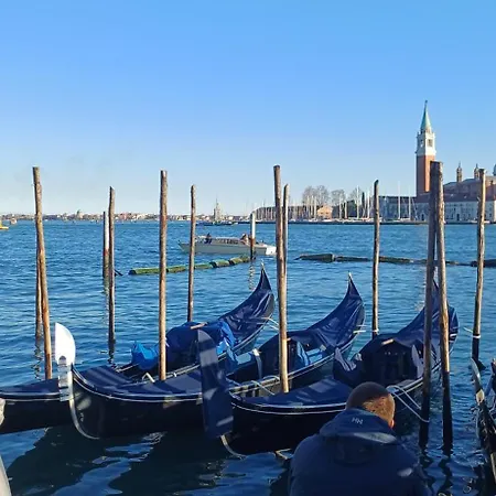 La Bella - Entire Private Apartamento